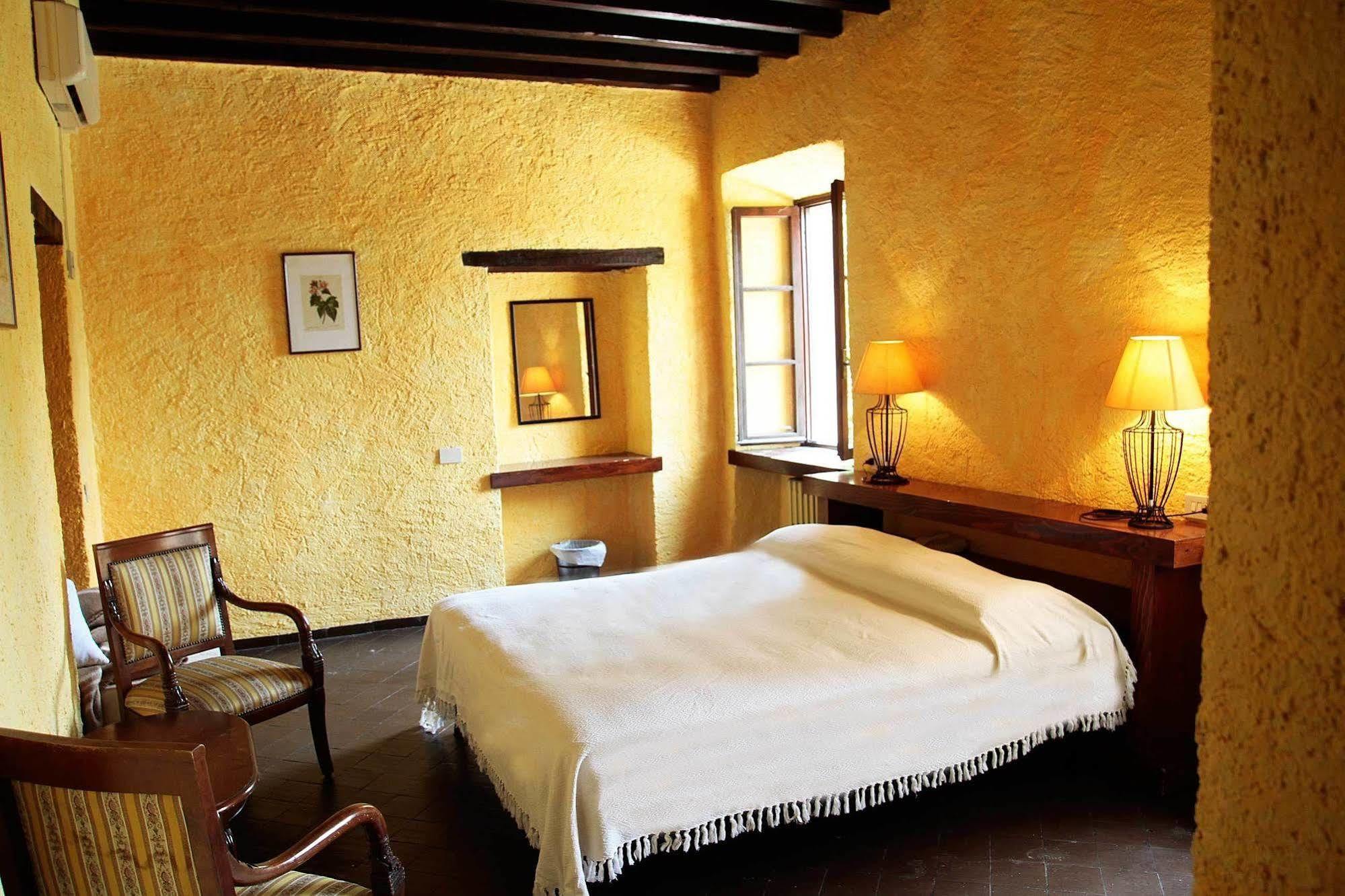 Antico Borgo Bed & Breakfast Castellaro  Exterior photo